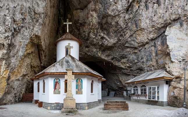 Peștera Ialomiței, redeschisă pentru vizitare