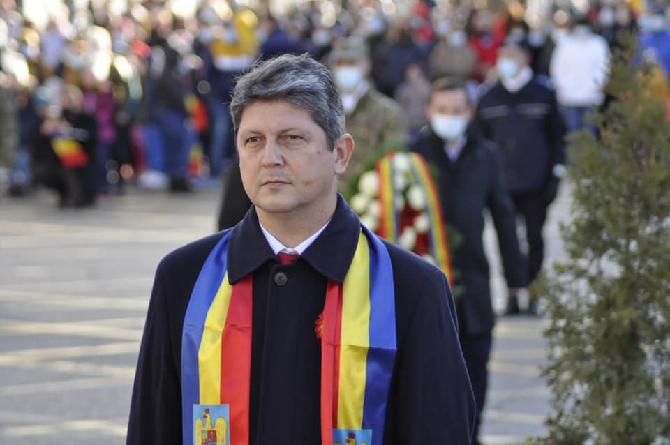 TITUS CORLĂȚEAN, senator PSD: „Sărbătorim și în acest an Ziua Națională cu respectul cuvenit memoriei celor care au făcut posibilă România reîntregită și cu speranța unei Românii mai bune, demne și puternice!”