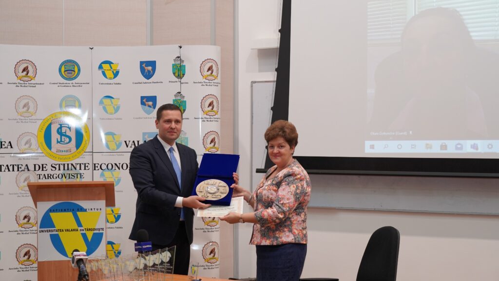 Contribuția la dezvoltarea cercetării științifice, premiată la Universitatea Valahia din Târgoviște