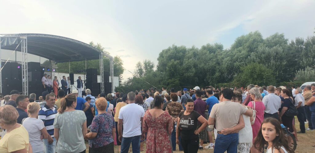 Conducerea PSD Dâmbovița alături de locuitorii din Bucșani, Potlogi și Văleni Dâmbovița la sărbătoarea comunelor lor