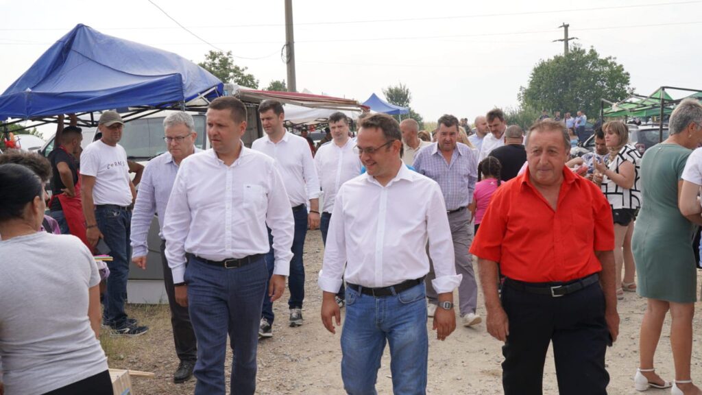 Echipa PSD Dâmbovița, la Târgul Tradițional de la Cornești