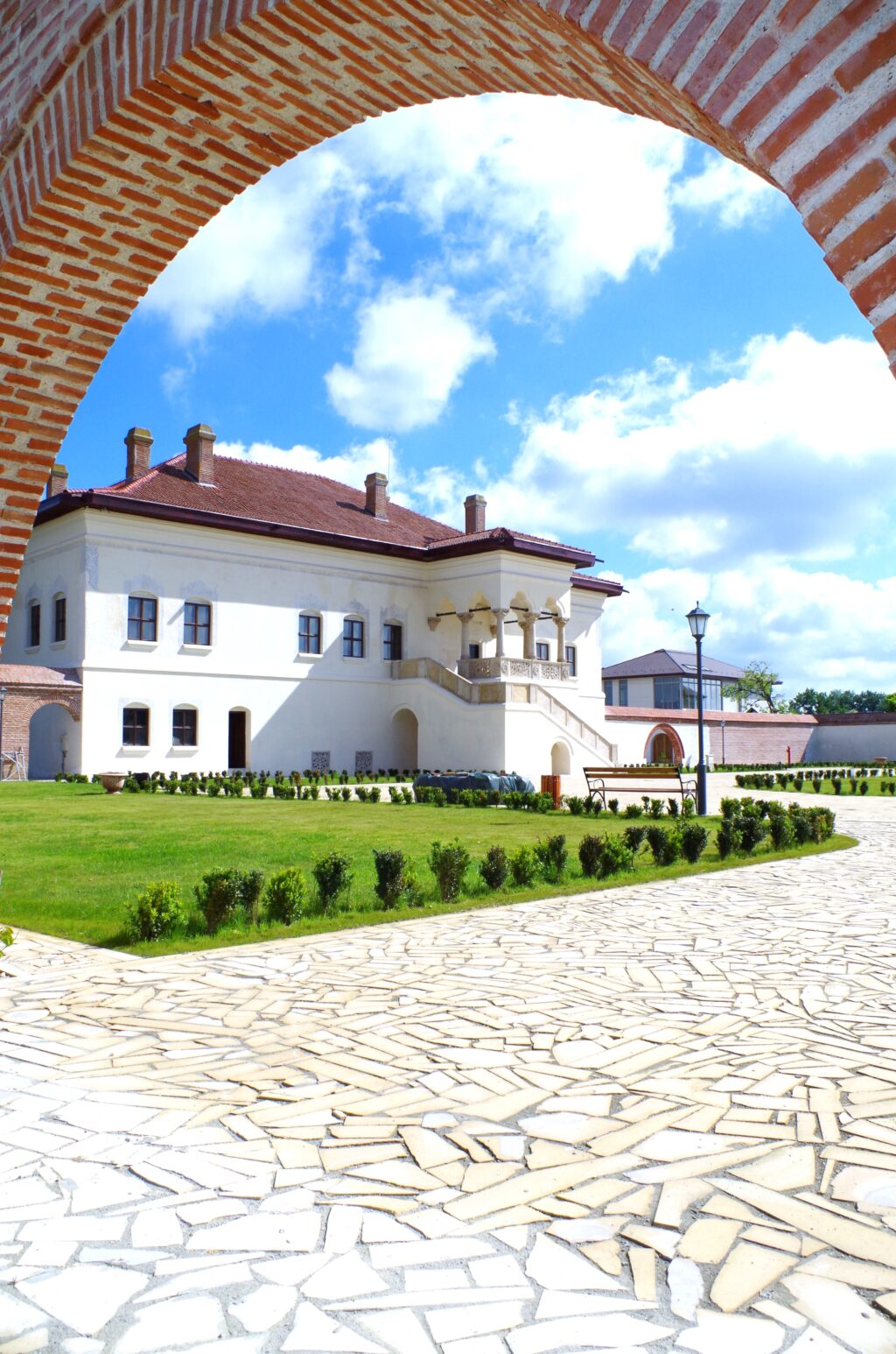Muzeele Complexului Național Muzeal „Curtea Domnească” Târgoviște, deschise în perioada 18 – 21 aprilie 2025!