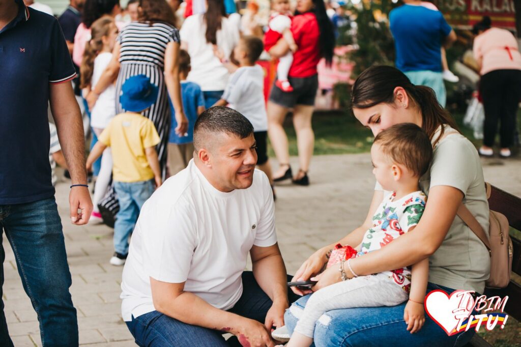 Pe 1 iunie, Titu, orașul copilăriei