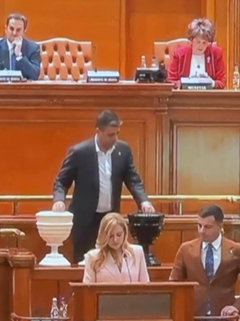 Laurențiu Neculaescu, deputat PSD Dâmbovița, apel ferm către toți colegii parlamentari, indiferent de partid: luați atitudine și nu permiteți suspendarea Programului „Anghel Saligny”!