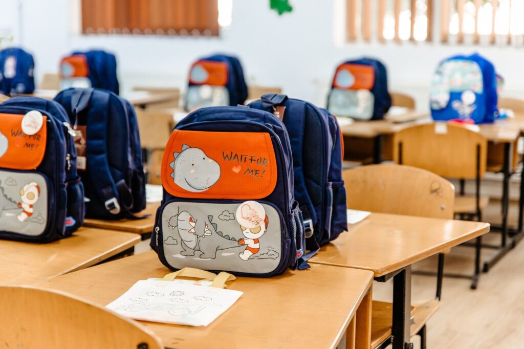 Laurențiu Costache, primarul orașului Titu: „Cred cu tărie că viitorul copiilor noștri se construiește prin educație, iar rolul nostru este să le oferim un mediu sigur, modern și inspirațional…”